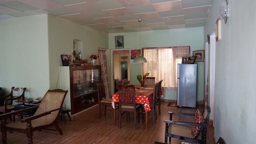 Appartement Jayawimana à Kandy Extérieur photo