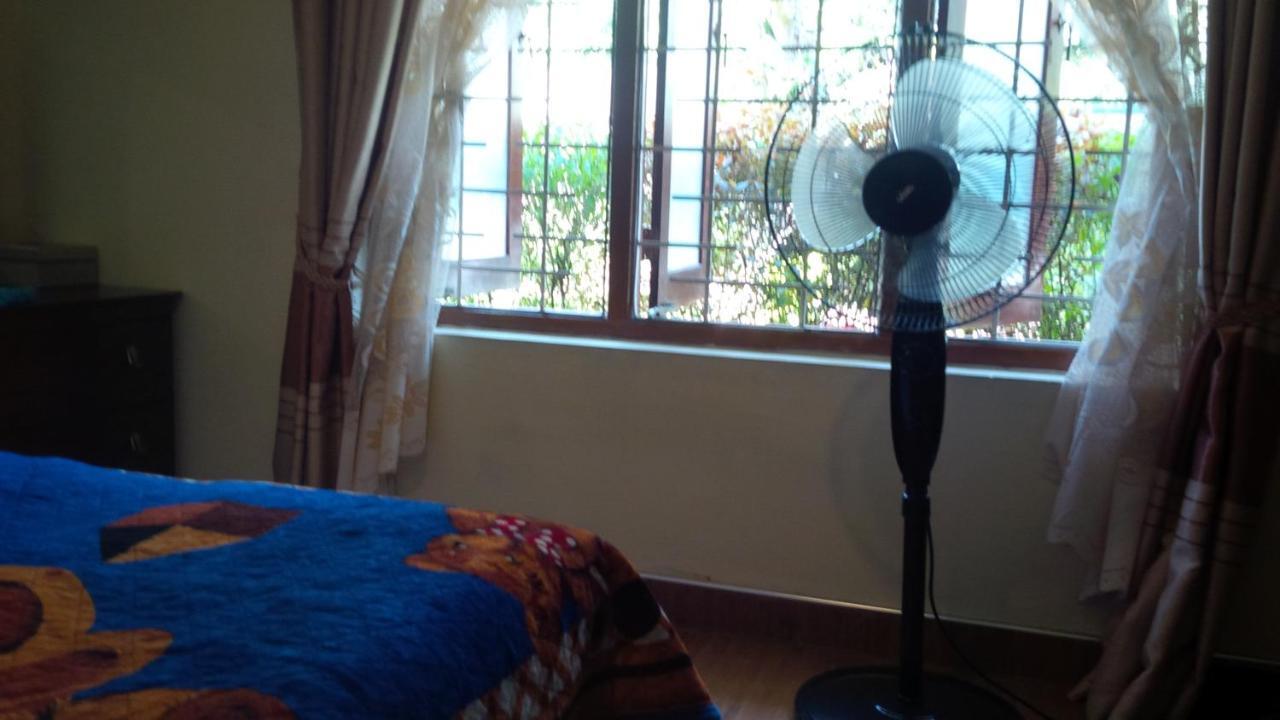 Appartement Jayawimana à Kandy Extérieur photo